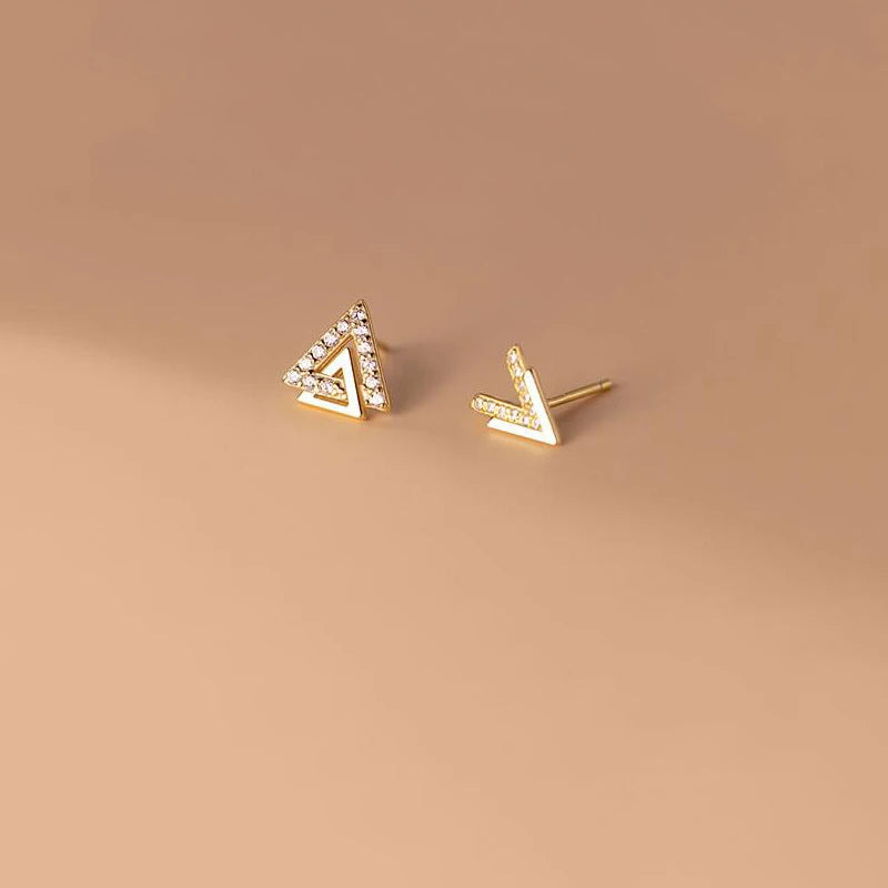 INZATT Echt 925 Sterling Silber Zirkon Brief Dreieck Stud Ohrringe Für Frauen Minimalist Feine Schmuck Zubehör Dropshipping