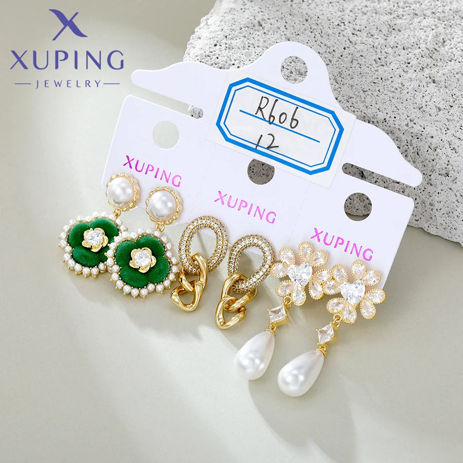 Goldfarbener Schmuck-Set