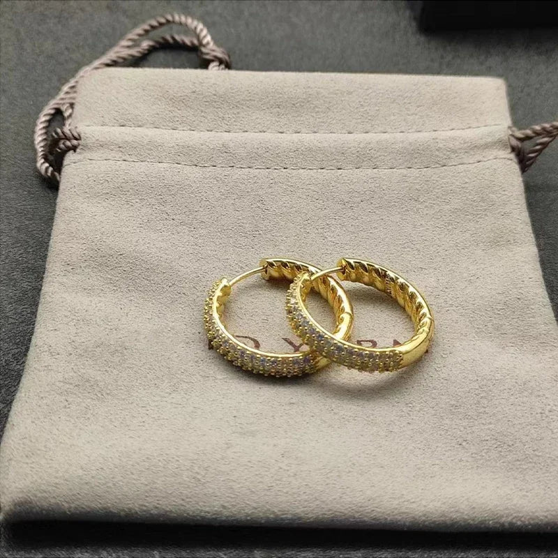 Hochwertige, modische, klassische Dy-Ohrstecker aus 925er Silber für den täglichen Gebrauch