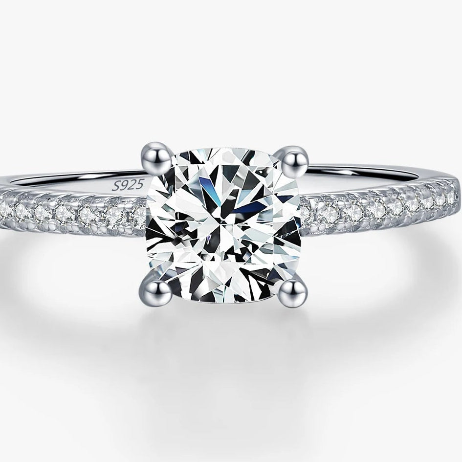 Eleganter S925 Moissanit-Ring