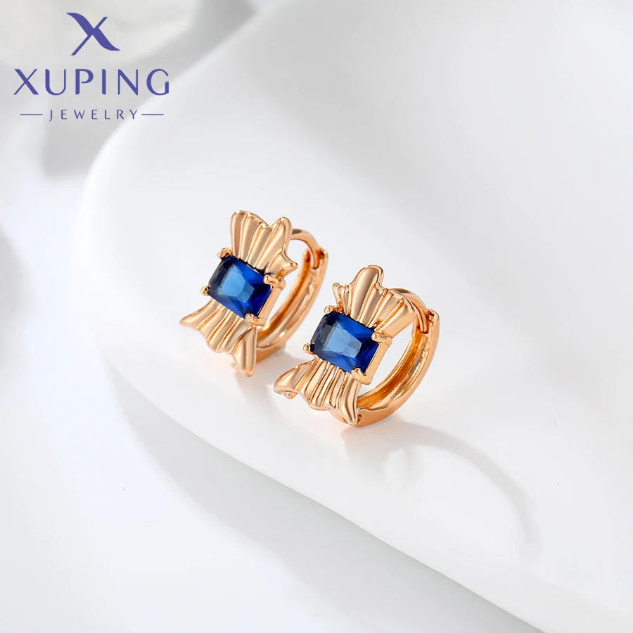 Goldfarbene Huggie-Ohrringe