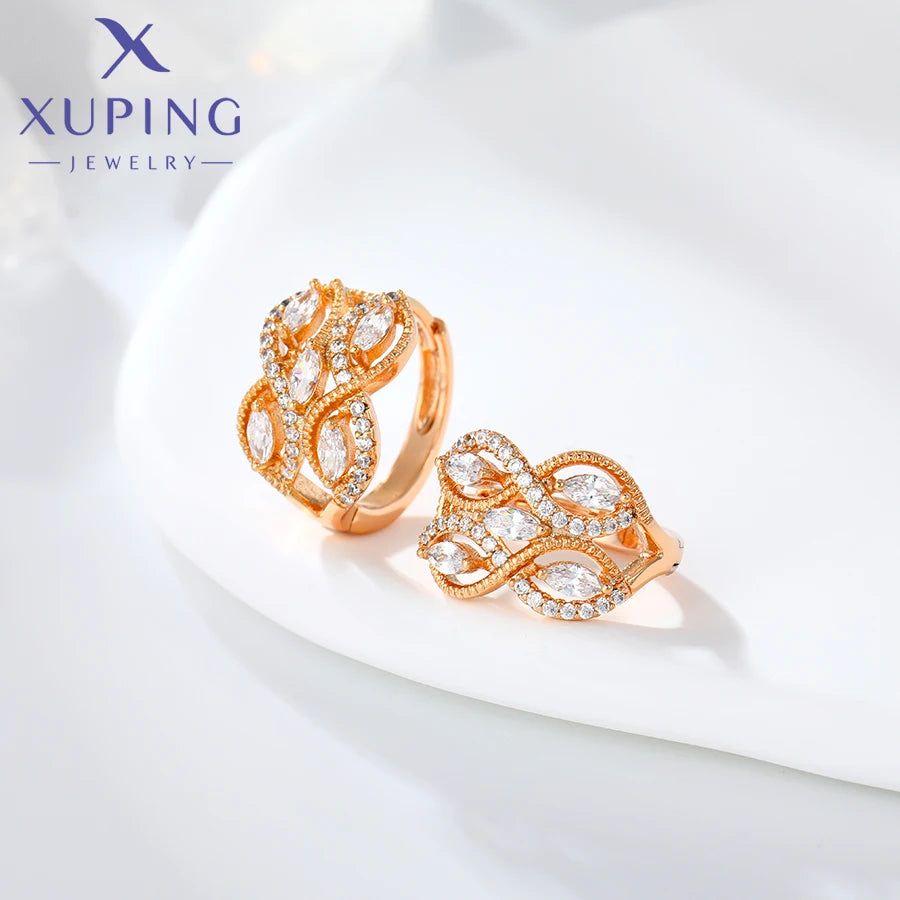 Goldfarbene Huggie-Ohrringe