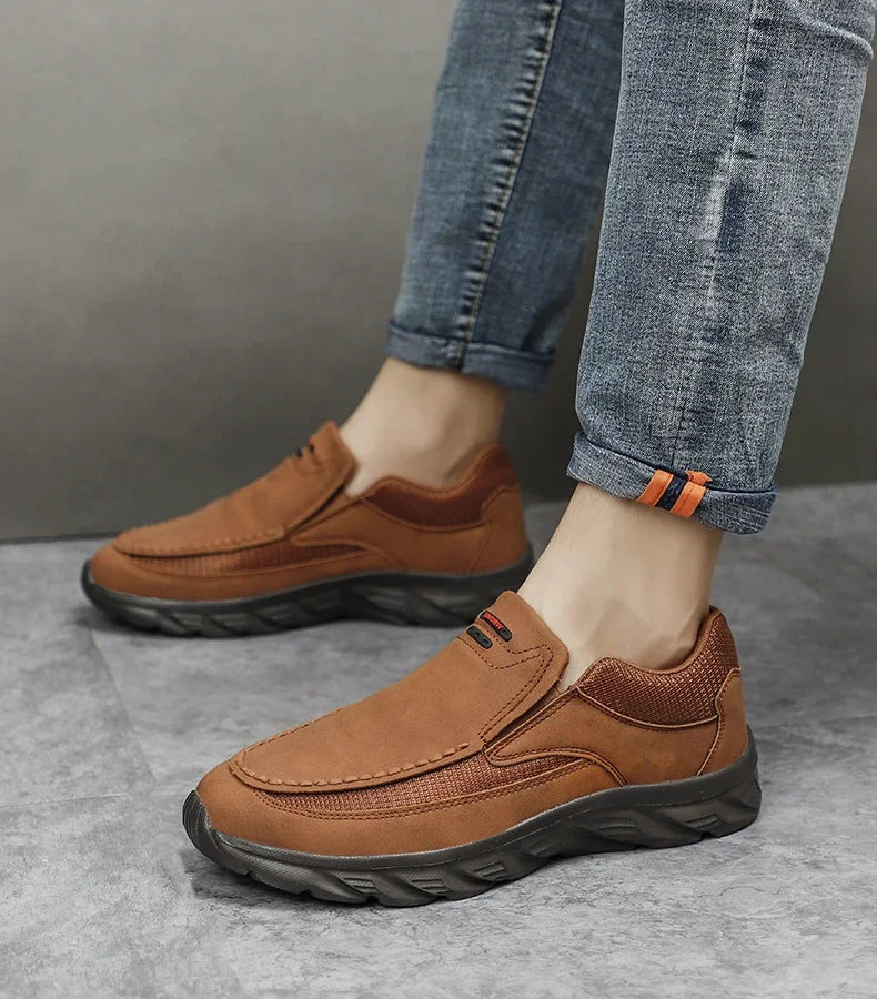 Leichte Leder Herrenloafers
