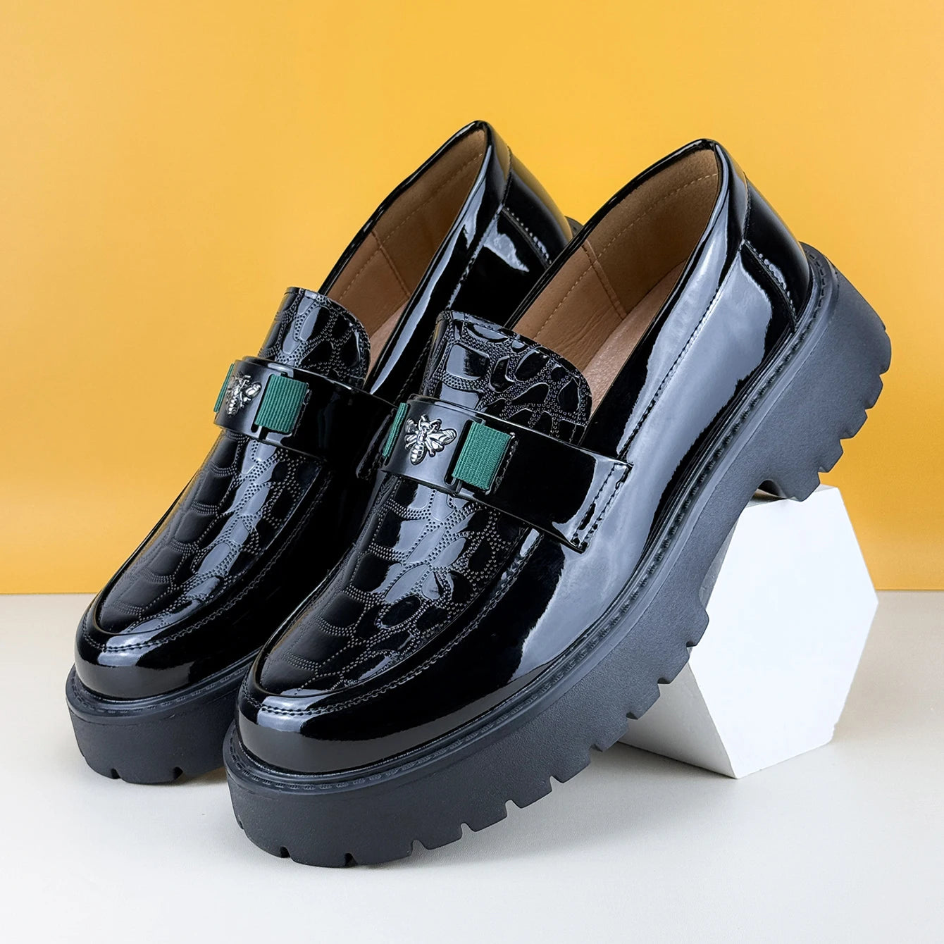 2025, Herren-Schuhe mit runder Zehenpartie, dicker Sohle, leichte Luxus-Lederschuhe, Slipper, rutschfest, bequem, modisch, Business-Büro, formelle Abendschuhe