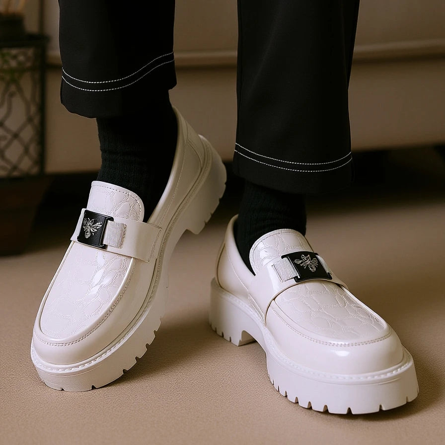 2025, Herren-Schuhe mit runder Zehenpartie, dicker Sohle, leichte Luxus-Lederschuhe, Slipper, rutschfest, bequem, modisch, Business-Büro, formelle Abendschuhe