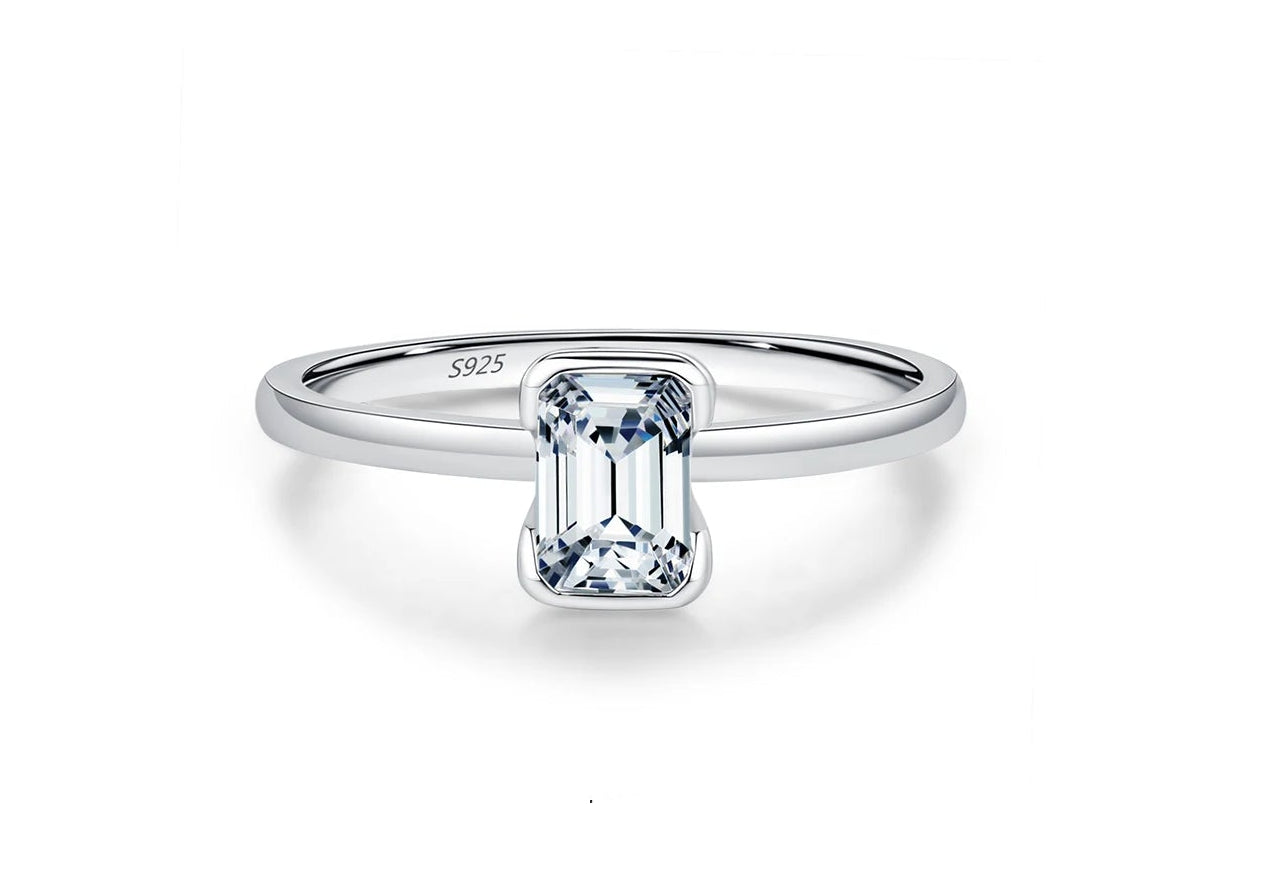 Moissanit Smaragdschliff Ring