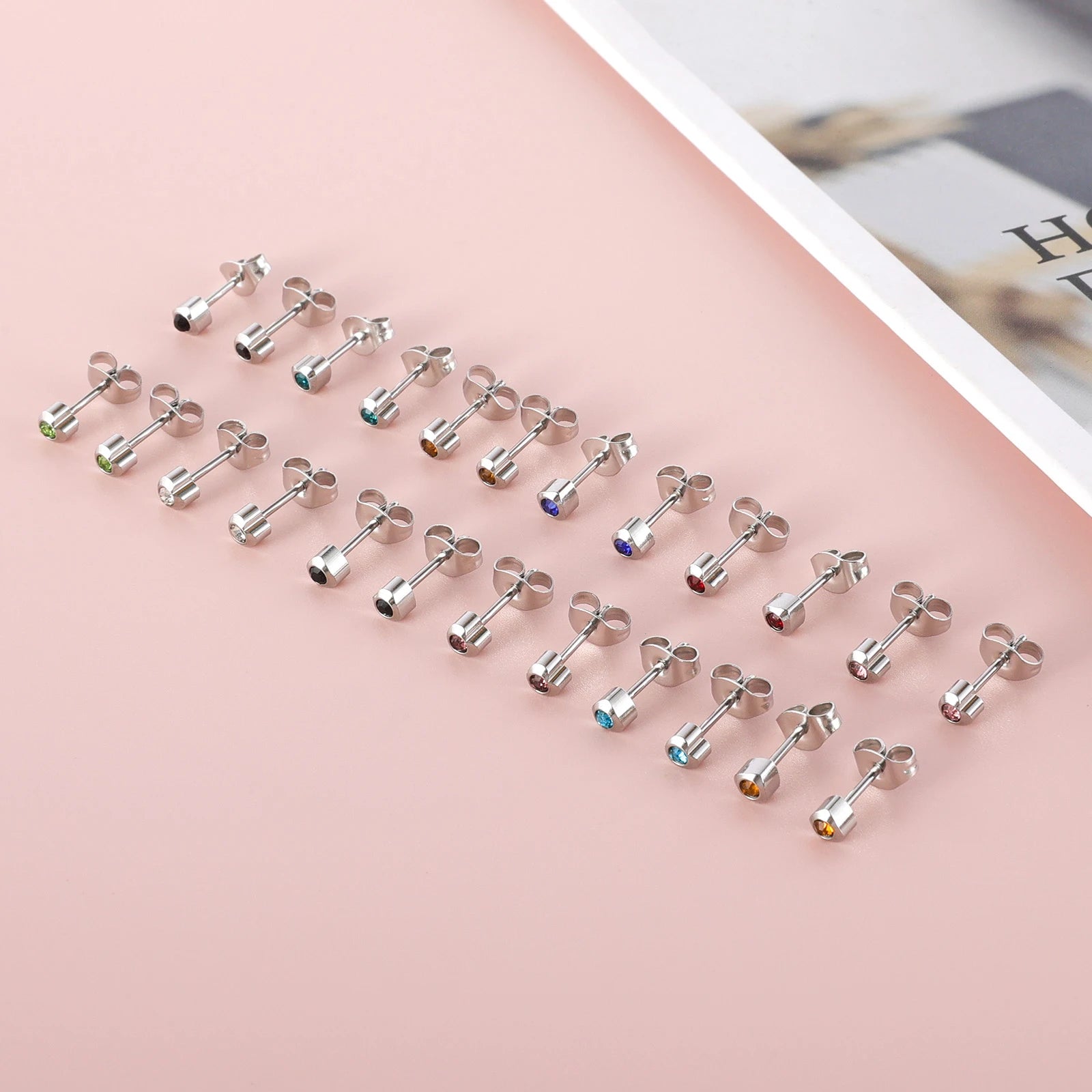 12 Paar Ohrstecker mit Geburtsstein aus chirurgischem Edelstahl mit kubischem Zirkonia, vergoldeter Herz-Stern-Ohrstecker, runder mehrfarbiger Ohrstecker