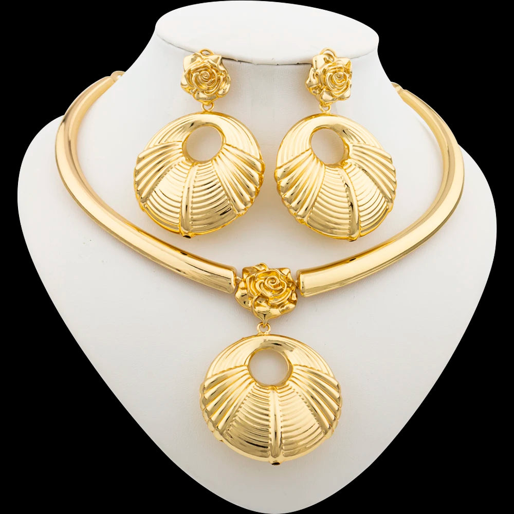 Afrikanisches 18 Karat vergoldetes Schmuckset für Frauen Creolen und Anhänger Set italienische Goldfarbe Hochzeiten Armreif Ring Schmuck