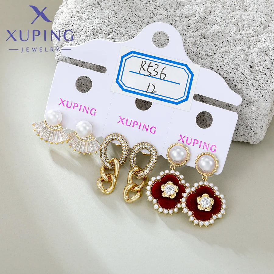 Goldfarbener Schmuck-Set