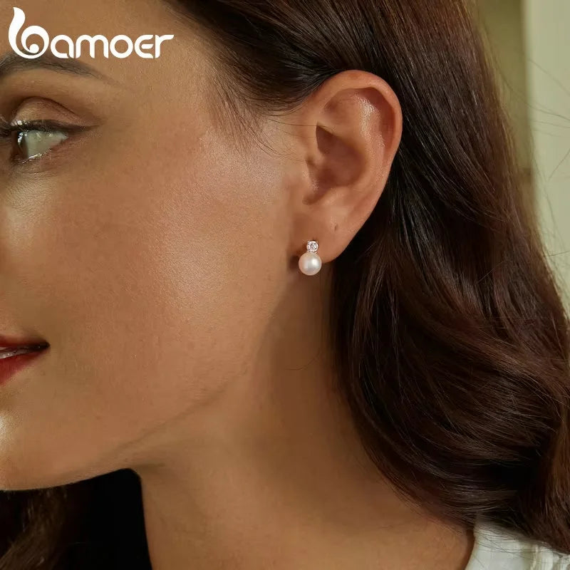 BAMOER Moissanit-Ohrstecker aus 925er-Sterlingsilber mit Süßwasserperlen, VVS1 Lab-Diamant-Hochzeitsohrring, elegantes Geschenk für Frauen
