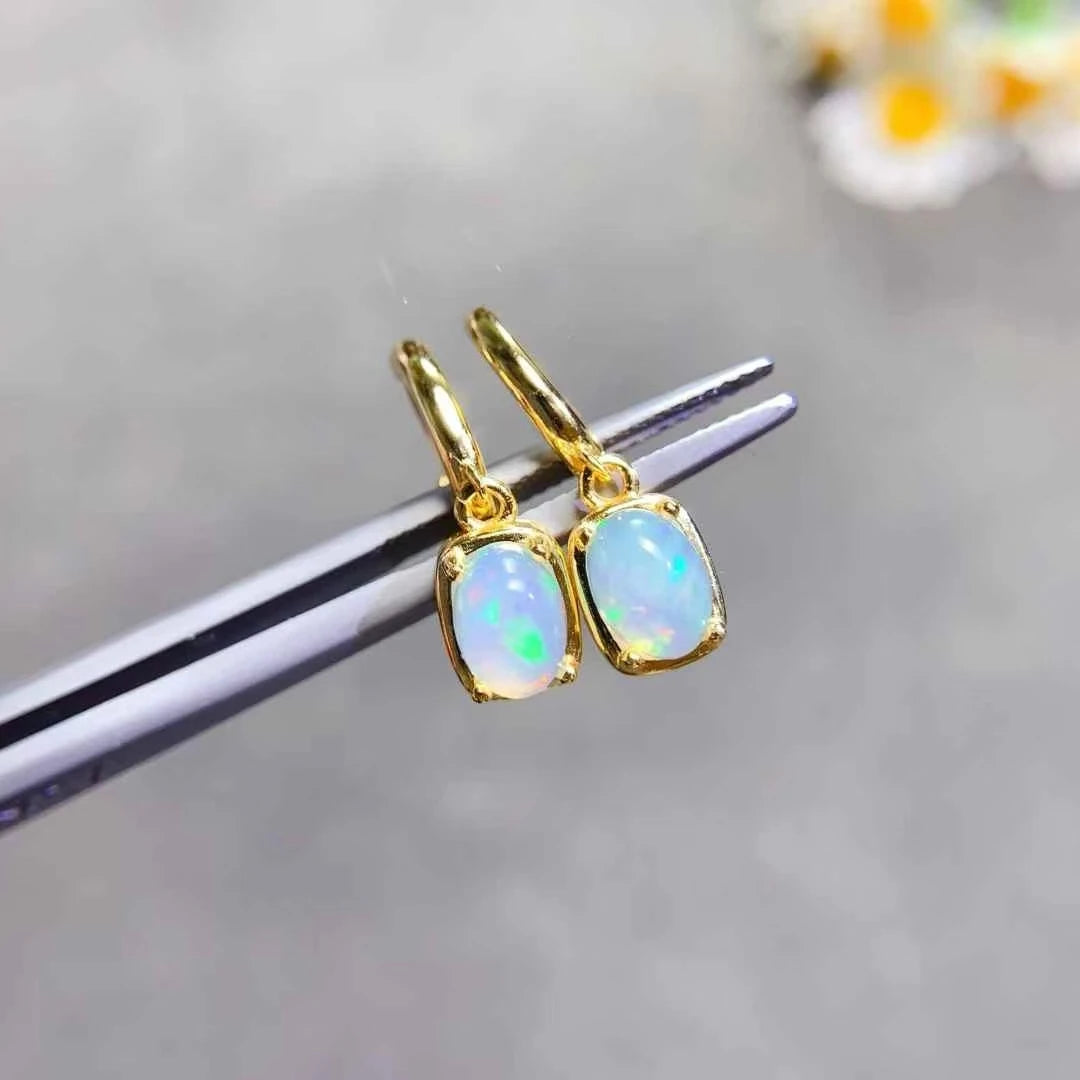 Echte australische weiße Opal-Ohrringe, 5 mm x 7 mm, natürlicher Opal, 925er Silber, Ohrringe, allergiefrei, 18 Karat vergoldeter Silberschmuck