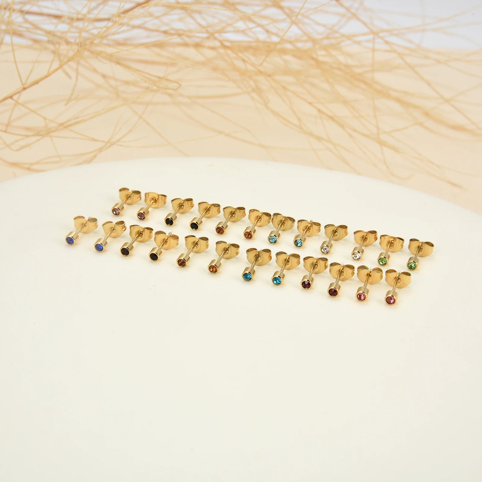 12 Paar Ohrstecker mit Geburtsstein aus chirurgischem Edelstahl mit kubischem Zirkonia, vergoldeter Herz-Stern-Ohrstecker, runder mehrfarbiger Ohrstecker