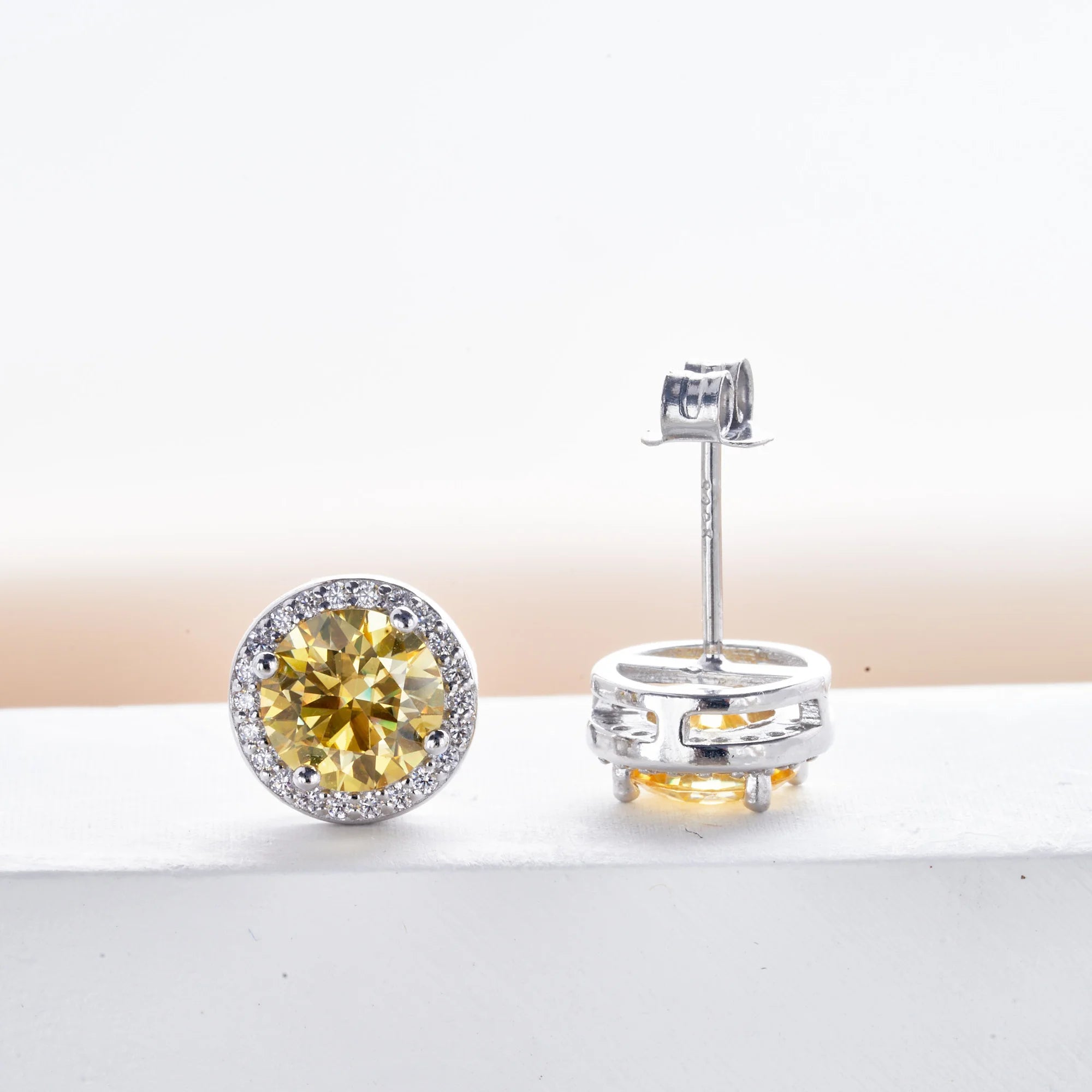 925 Sterling Silber 1 Karat Moissan ite runde Ohrringe Verlobung Hochzeit tägliche Arbeit Party Reisen luxuriöses Geschenk für Frauen