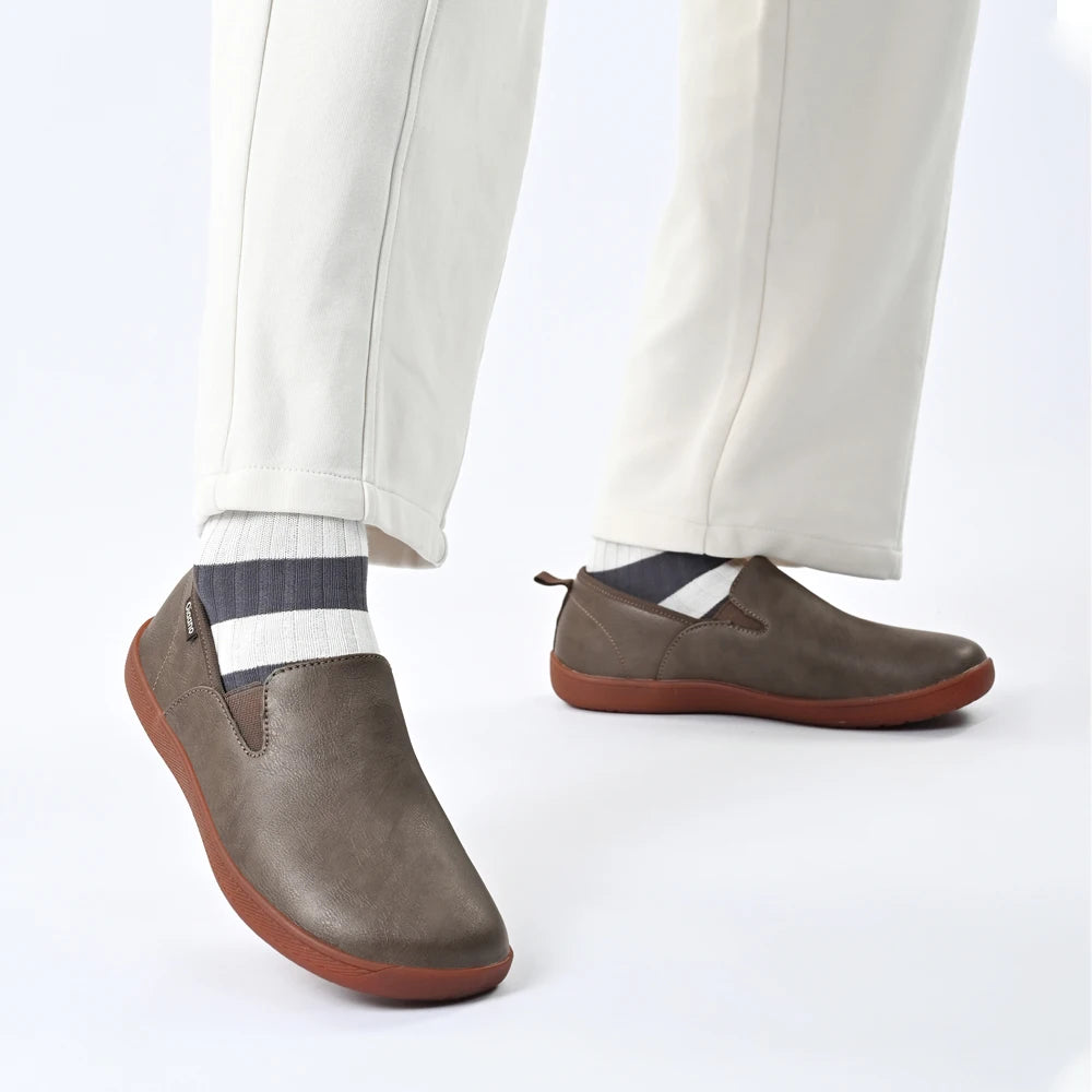 Herren Slip-On Lederschuhe – Breite Zehenpartie