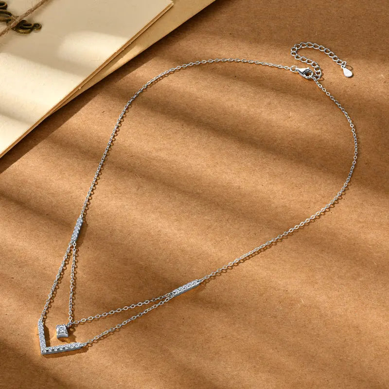Lnngy Funkelnde 3 mm & 1,8 mm runde Moissanit-Halskette aus 925er-Sterlingsilber, modische V-förmige Halsketten für Frauen, edler Schmuck, Geschenk