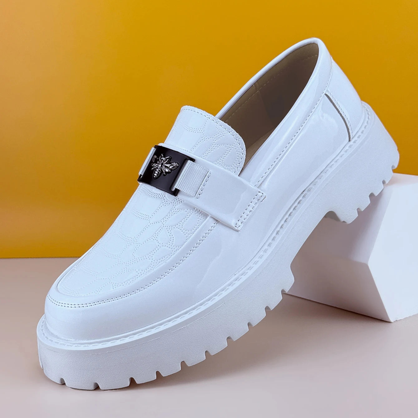 2025, Herren-Schuhe mit runder Zehenpartie, dicker Sohle, leichte Luxus-Lederschuhe, Slipper, rutschfest, bequem, modisch, Business-Büro, formelle Abendschuhe