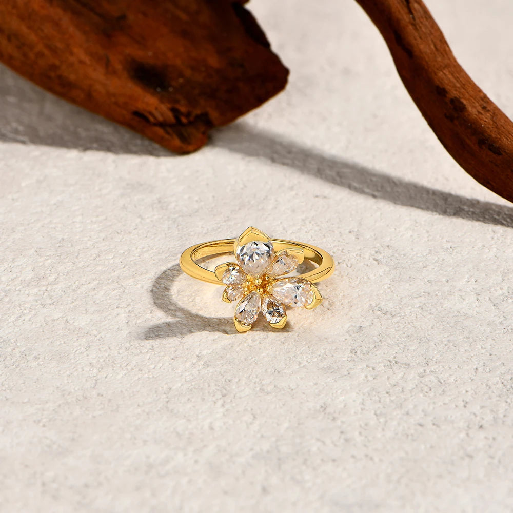 ATTAGEMS Luxus-Damenring aus 925er-Sterlingsilber, Blumen, DVVS1, Moissanit, Birnenschliff, klassisches Band, Verlobung, Hochzeit, edler Schmuck