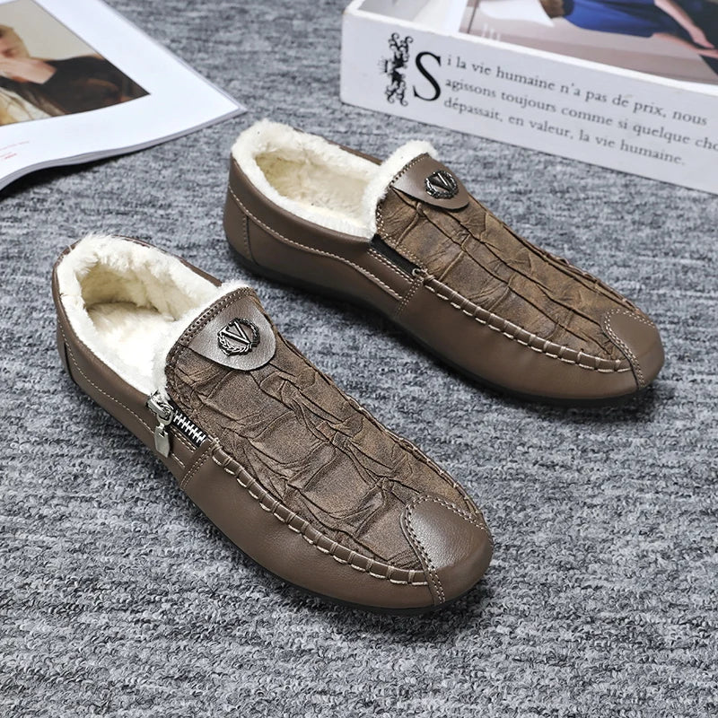 Winter Leder Männer Casual Schuhe Plüsch Warme Bequeme Halbschuhe Leichte Herren Fahren Schuhe Slip-on Herren Faule Schuhe Mokassins